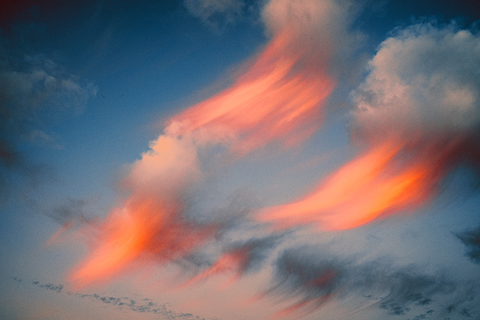 freddy briones parra nubes rojas